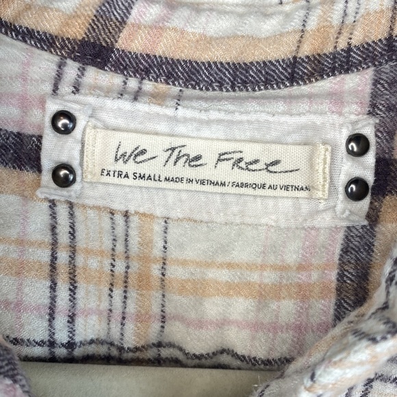 We The Free- Cream Colored Flannel W/ Pink, Tan & Gray Stripes- Size Extra Small - Picture 2 of 10